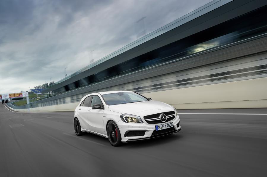  Mercedes-Benz A45 AMG 2013 года  (фото 19 из 55)